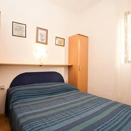 Apartment Miro - 300 M From Sea