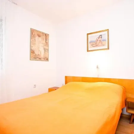 Apartment Miro - 300 M From Sea